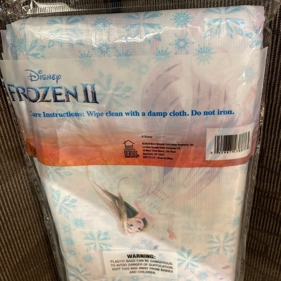 Disney Frozen II Tablecloth (New) - Picture 2 of 4
